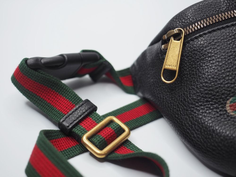 Straps of Small Gucci Sling Bag