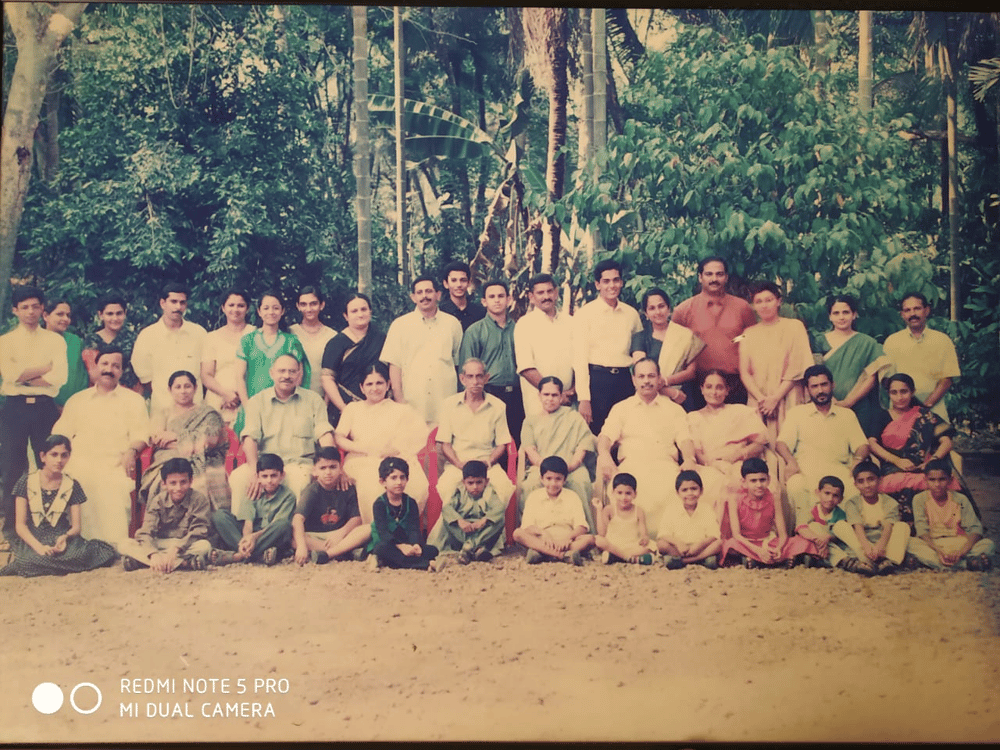 Vattavayalil Family Photo 2002